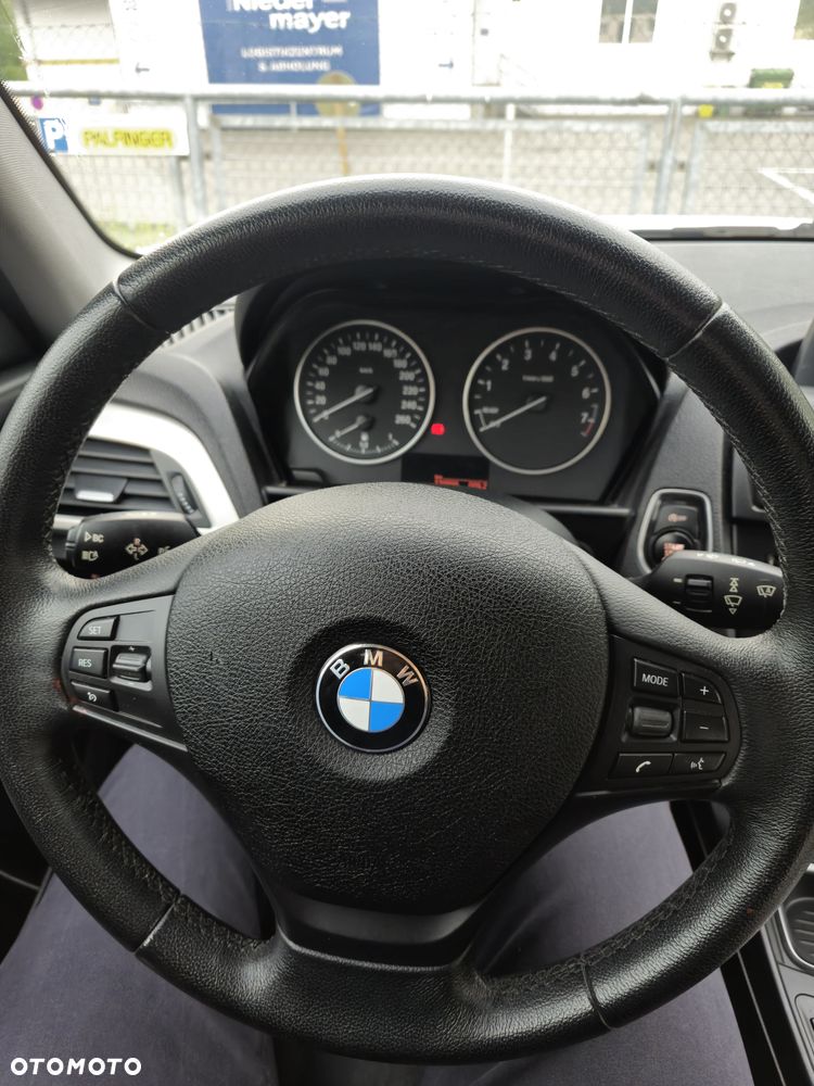 BMW Seria 1 116i - 4