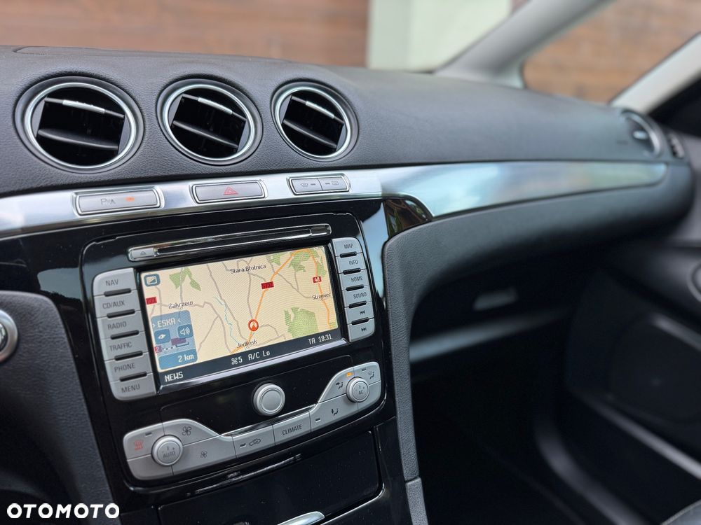 Ford S-Max 2.0 TDCi DPF Titanium - 24