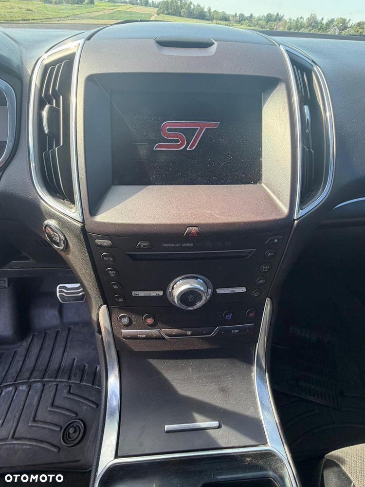 Ford Edge - 36