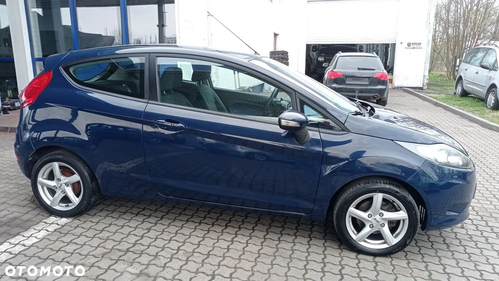 Ford Fiesta 1.25 Celebration - 23