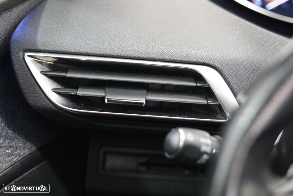 Peugeot 5008 1.5 BlueHDi GT Line EAT8 - 17