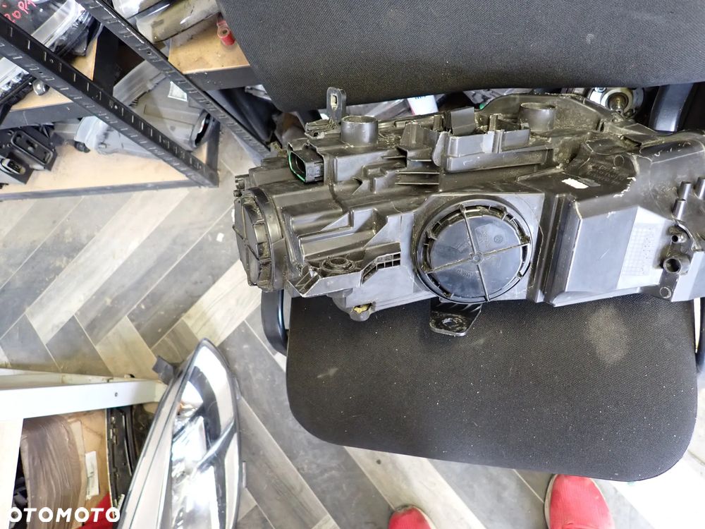 Audi A3 Lift 8V0 Lampa/Reflektor Xenon Prawy Przód - 3