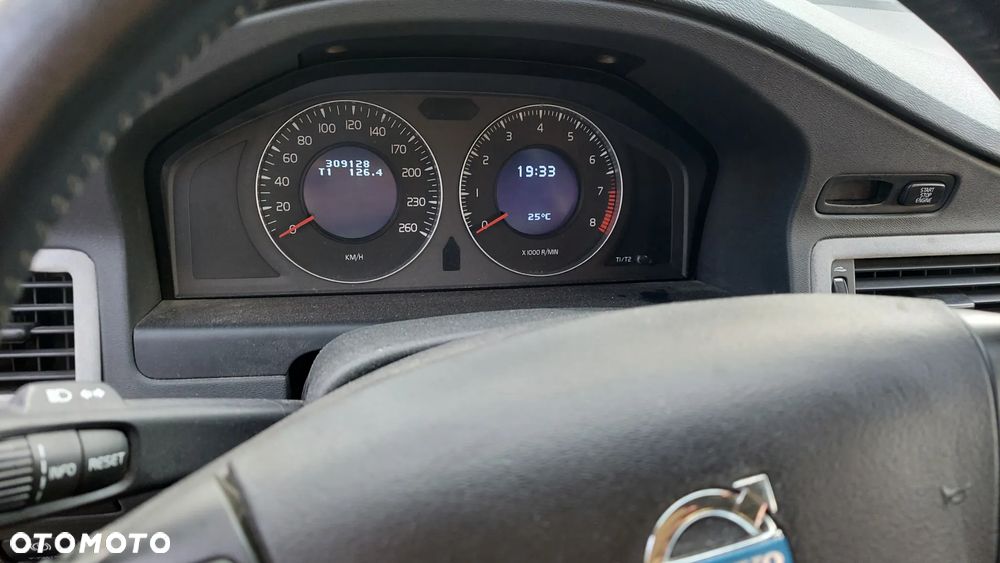Volvo V70 2.0 Momentum - 4