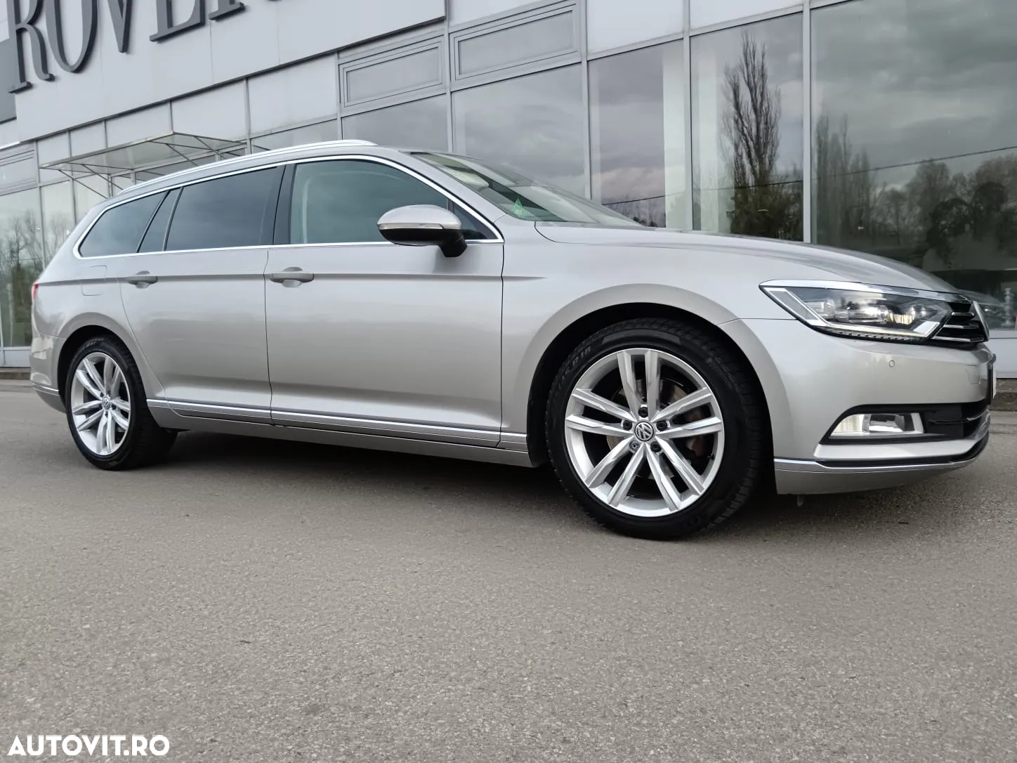 Volkswagen Passat Variant 2.0 TDI DSG Highline - 29