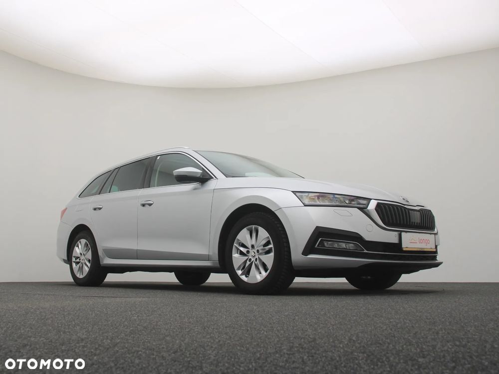 Skoda Octavia 2.0 TDI SCR Clever DSG - 11