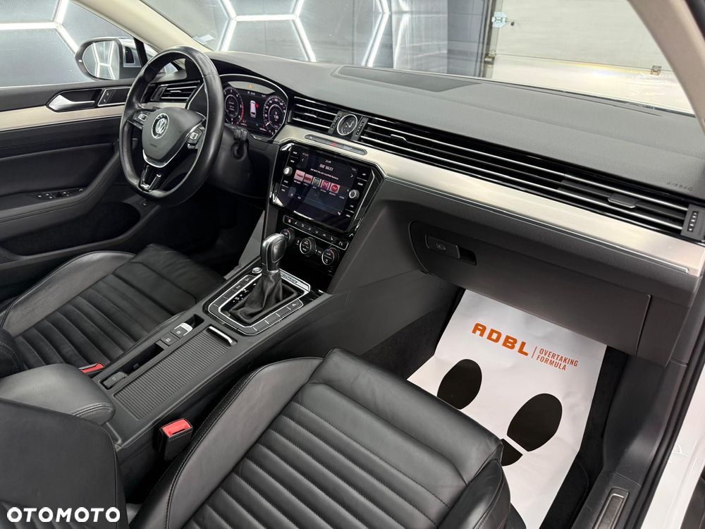 Volkswagen Passat Alltrack 2.0 TDI SCR 4Motion DSG - 30
