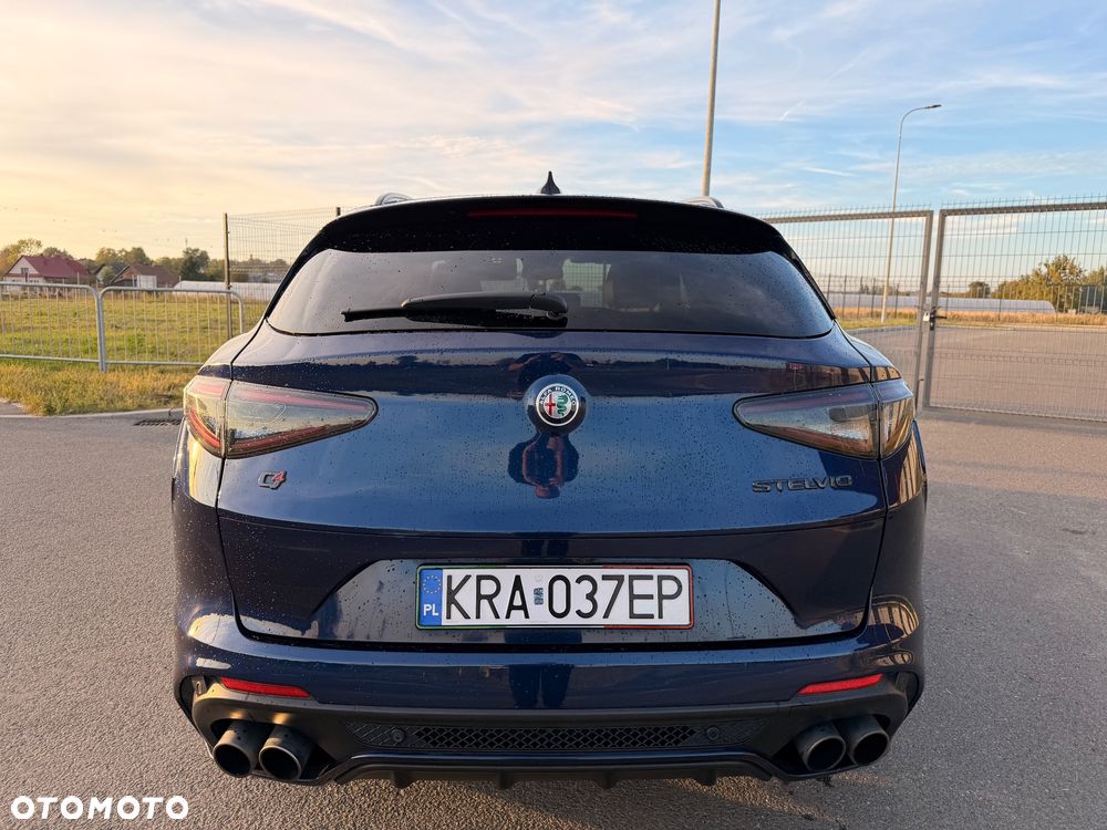 Alfa Romeo Stelvio 2.9 V6 Bi-Turbo Quadrifoglio Q4 - 3