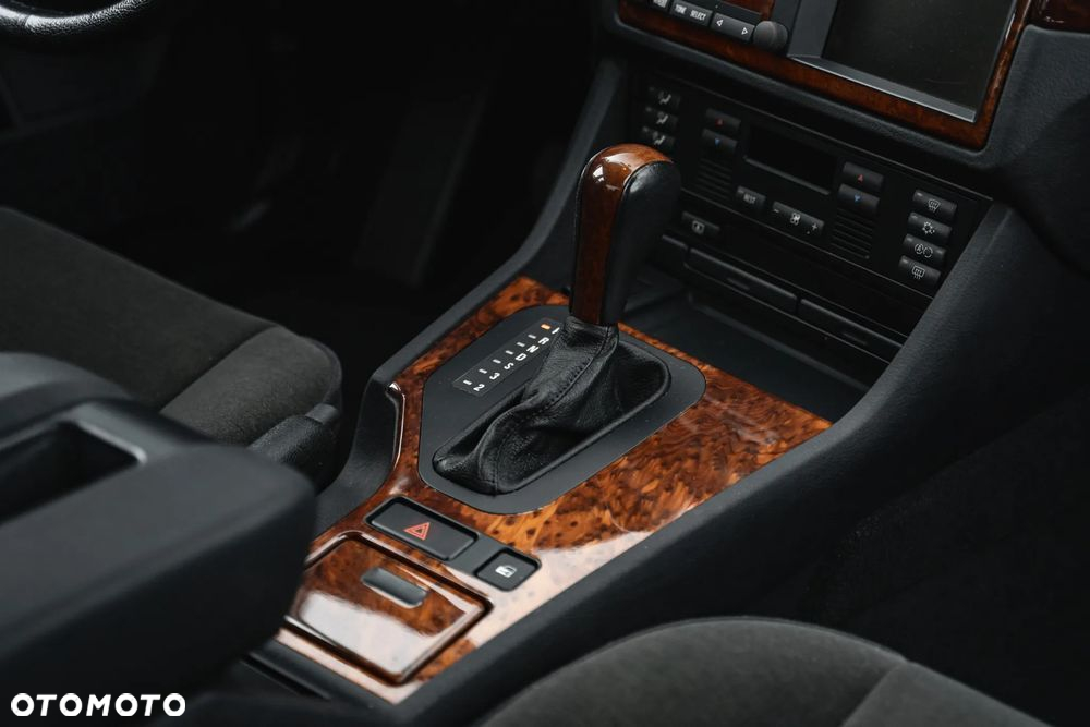 BMW Seria 5 - 27
