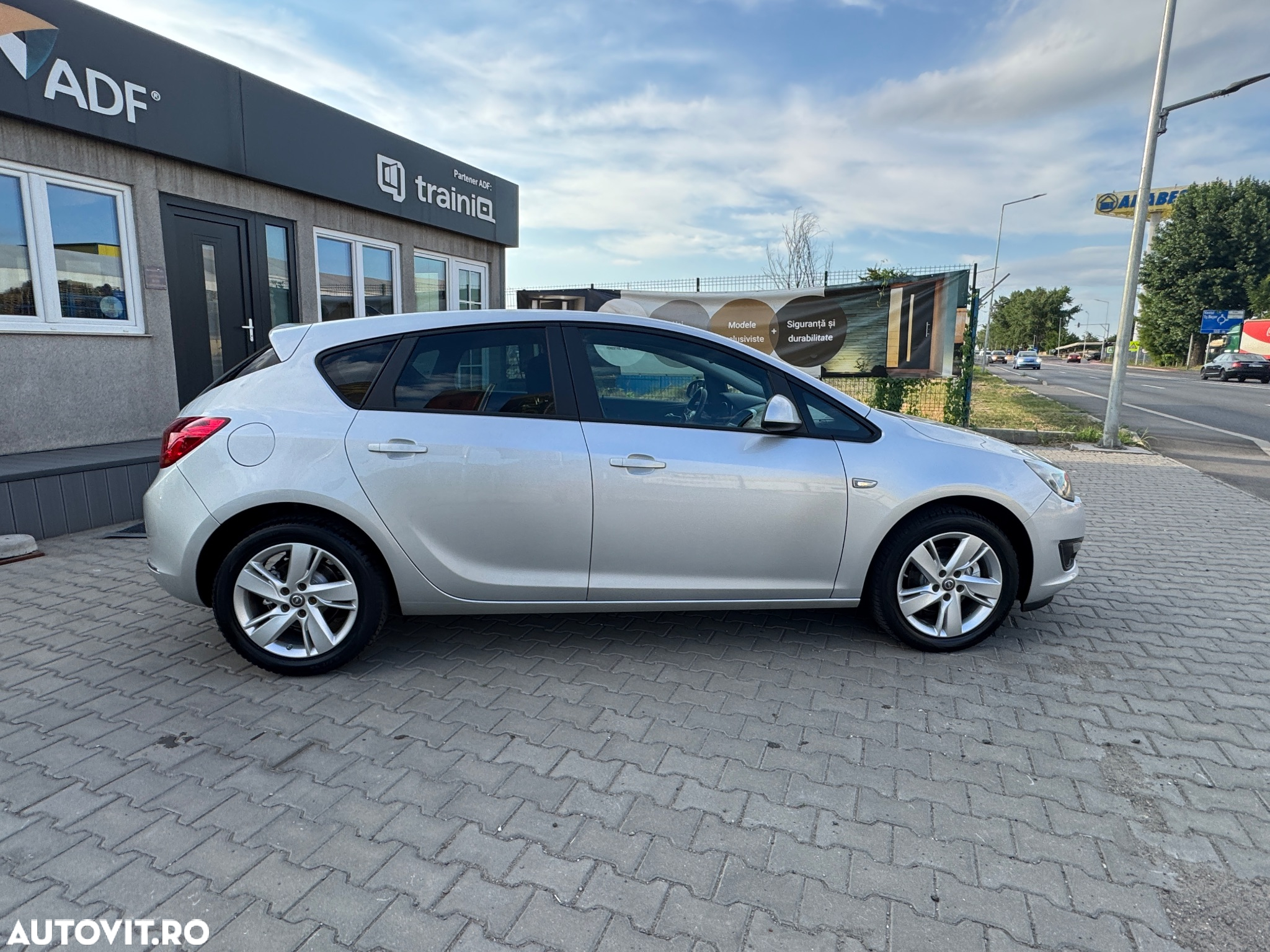 Opel Astra 1.6 CDTI DPF ecoFLEX Start/Stop Selection - 28