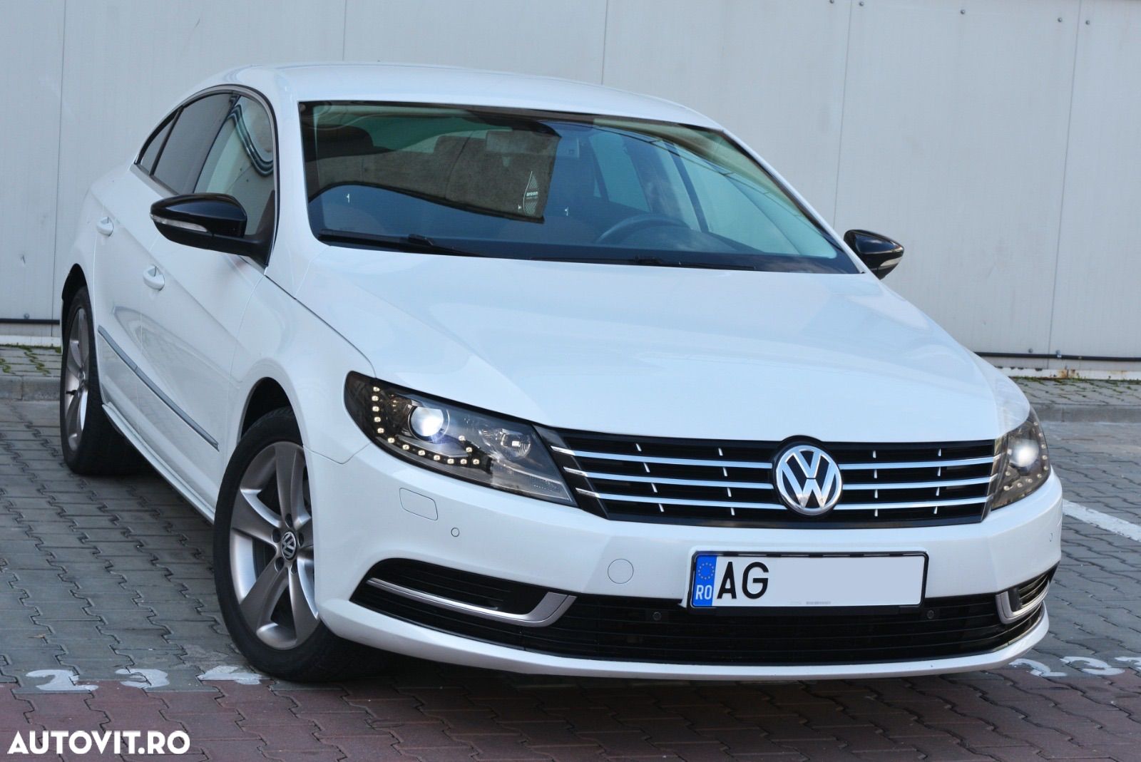 Volkswagen Passat CC 2.0 TDI 4Motion BlueMotion Technology DSG - 1