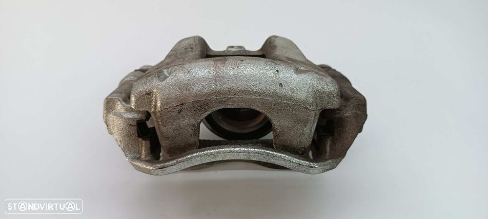 PINÇA DE TRAVÃO FRENTE DIREITA TOYOTA AURIS TOURING SPORTS (E18) HYBRID ACTIVE - 2