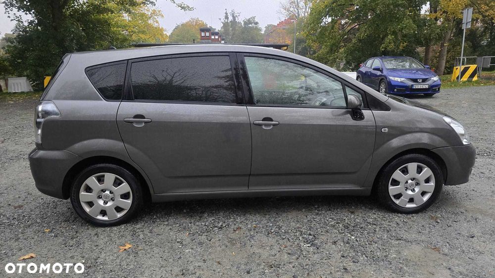 Toyota Corolla Verso - 6