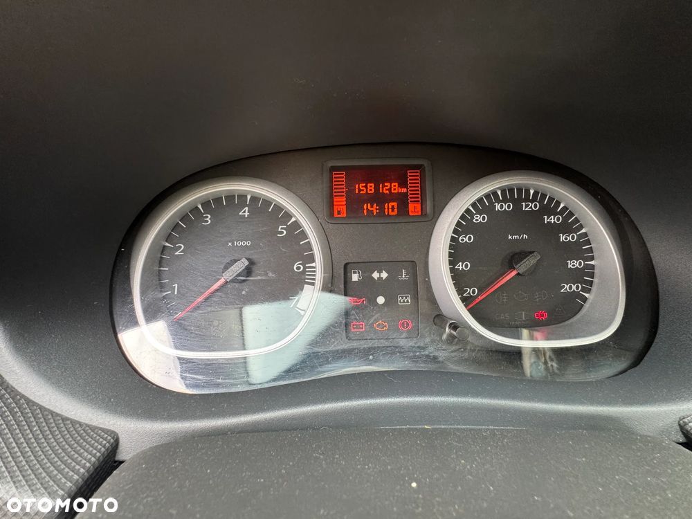 Dacia Duster 1.6 - 13