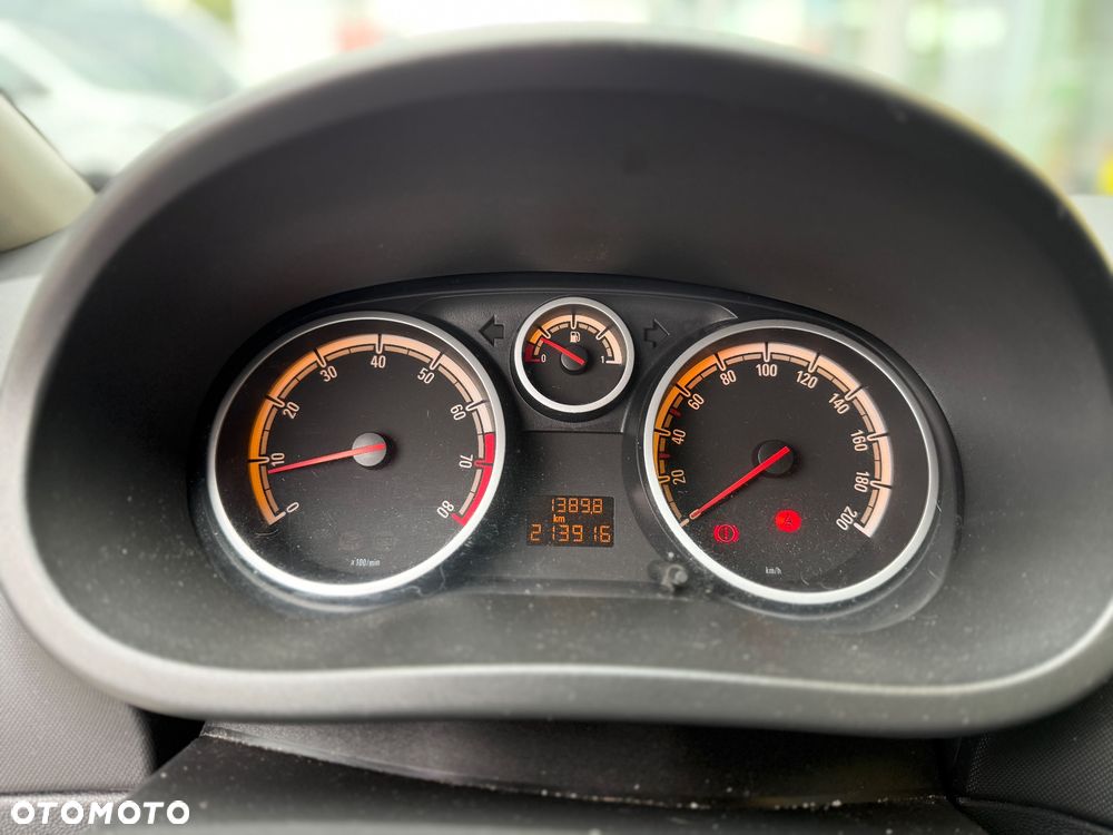 Opel Corsa 1.2 16V Cosmo - 20