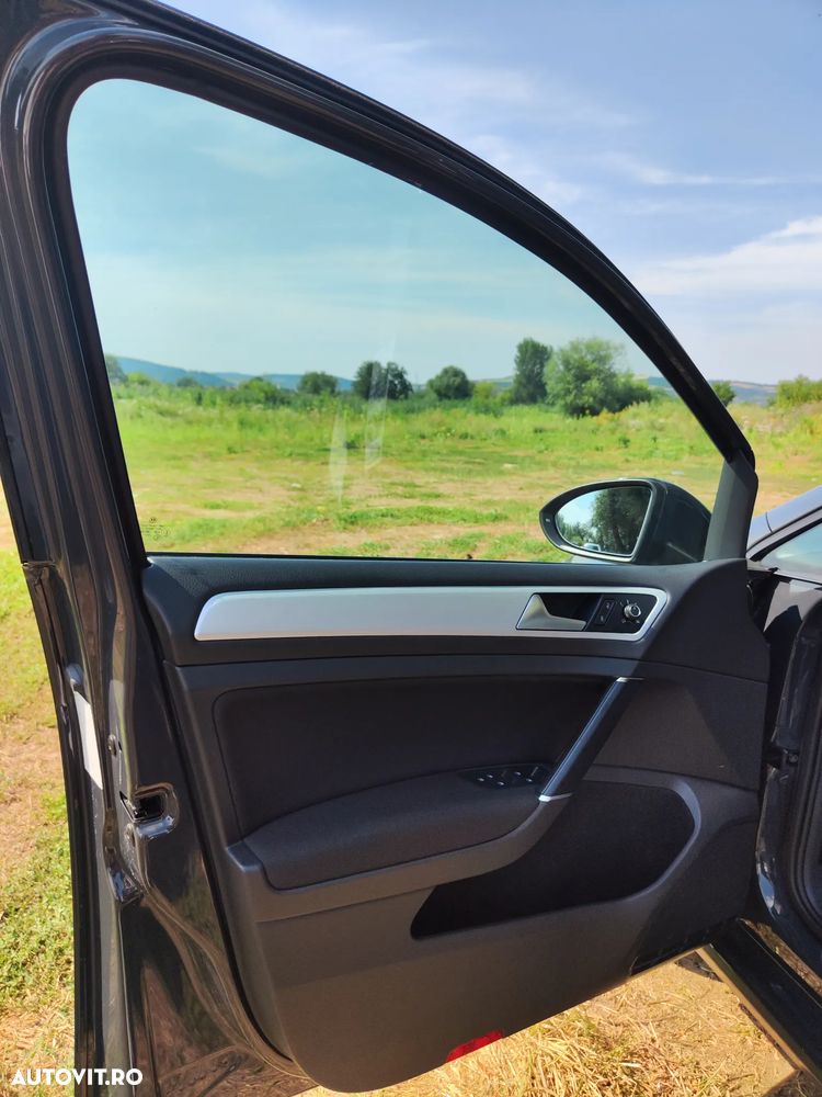 Volkswagen Golf 1.6 TDI DPF DSG Comfortline - 22