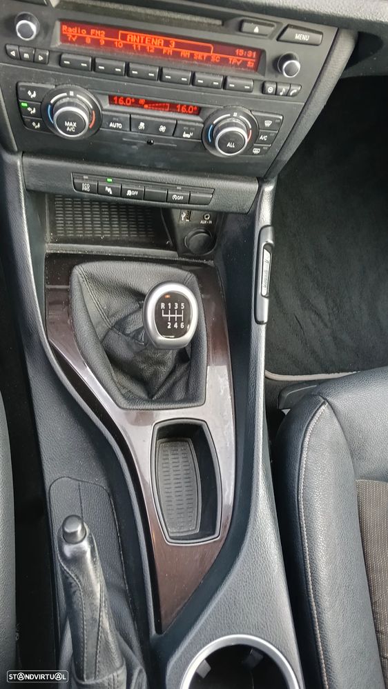 BMW X1 16 d sDrive Line Sport - 16