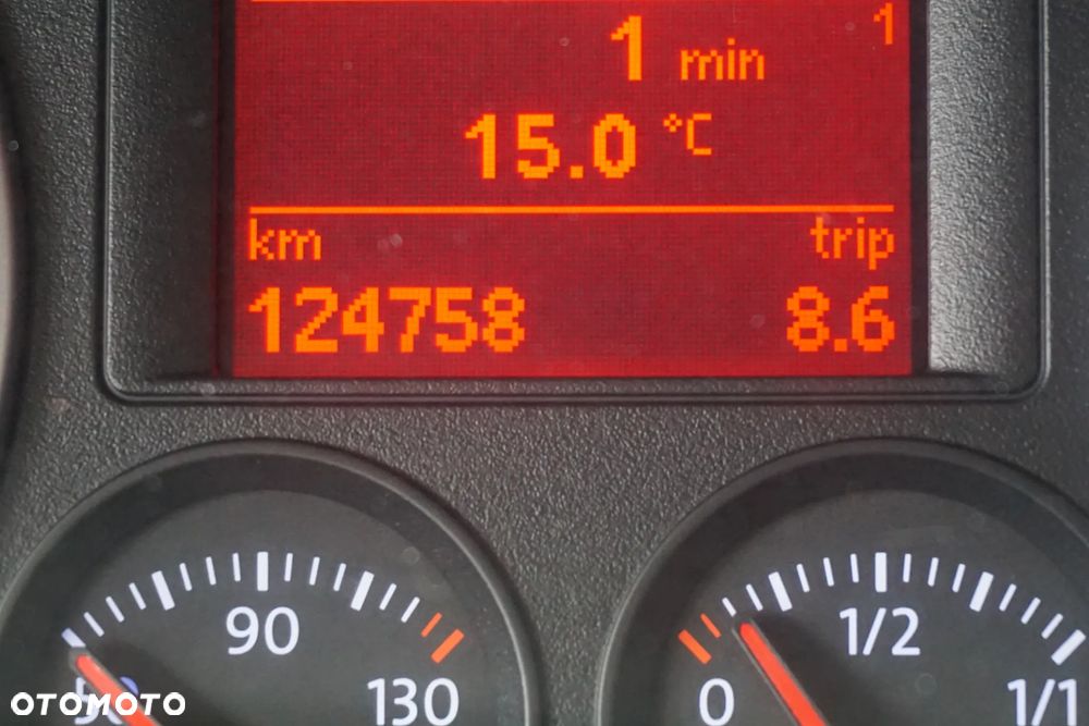 Volkswagen Golf Plus 1.9 TDI Tour - 29