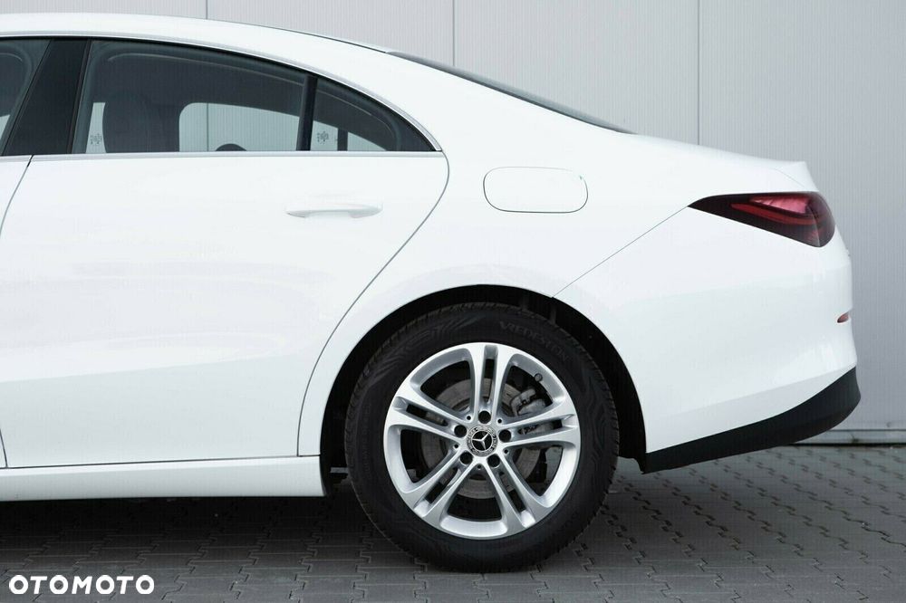 Mercedes-Benz CLA 200 mHEV 7G-DCT - 11