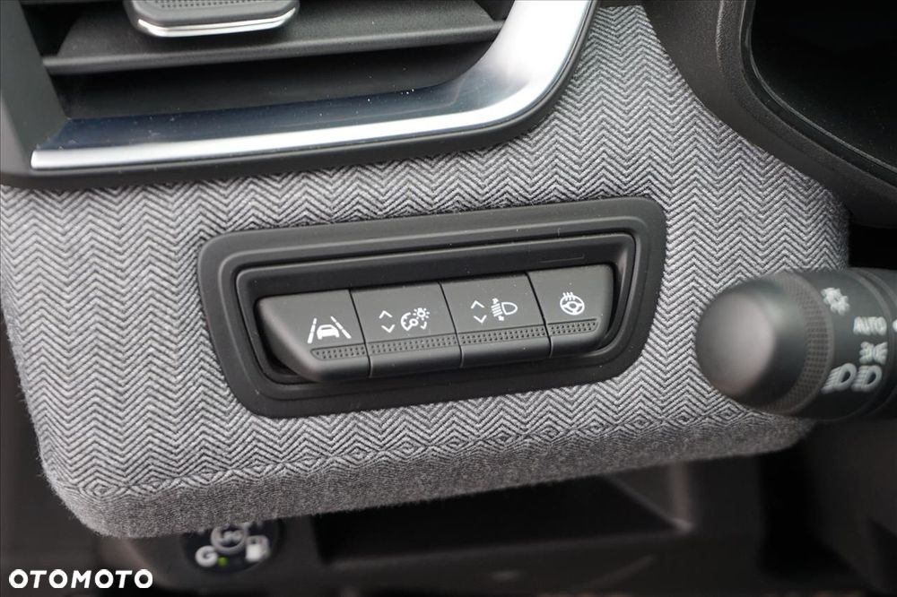 Renault Clio 1.0 TCe Techno - 8