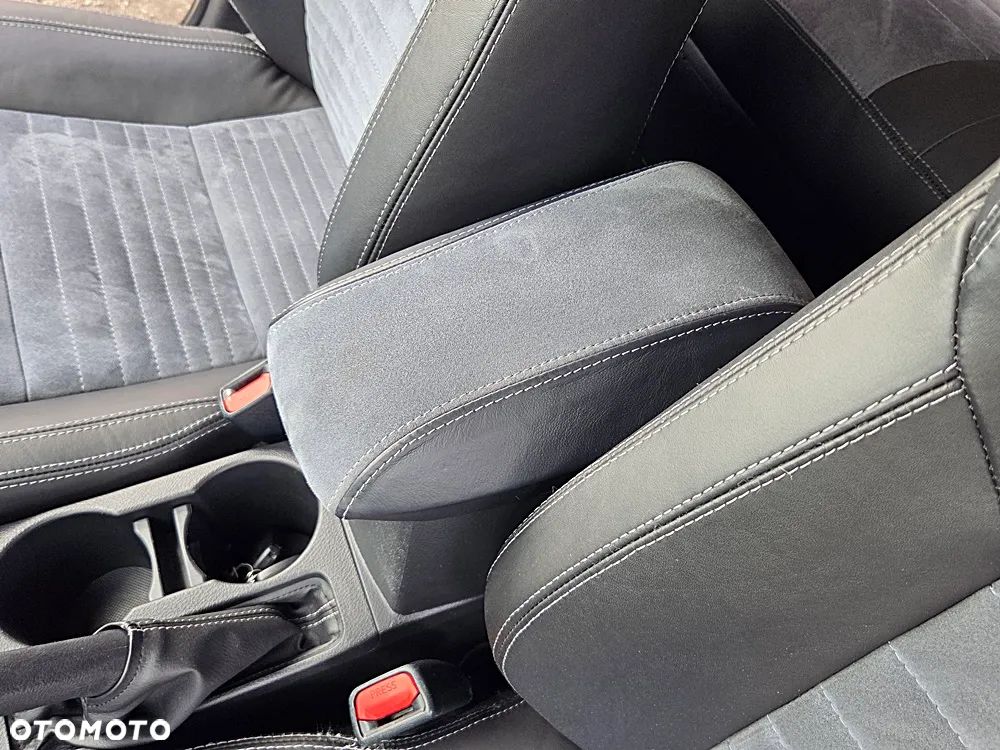 Toyota Auris - 35
