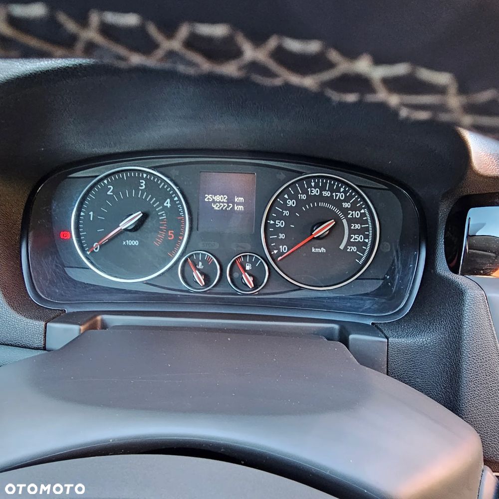 Renault Laguna dCi 150 FAP Bose - 28