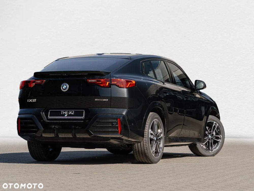 BMW iX2 eDrive20 - 2