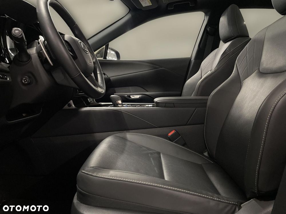 Lexus RX 450h+ F Sport Design - 8