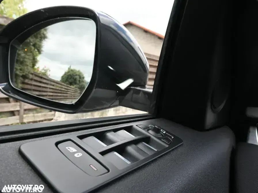 Land Rover Discovery Sport 2.0 D180 R-Dynamic MHEV - 14