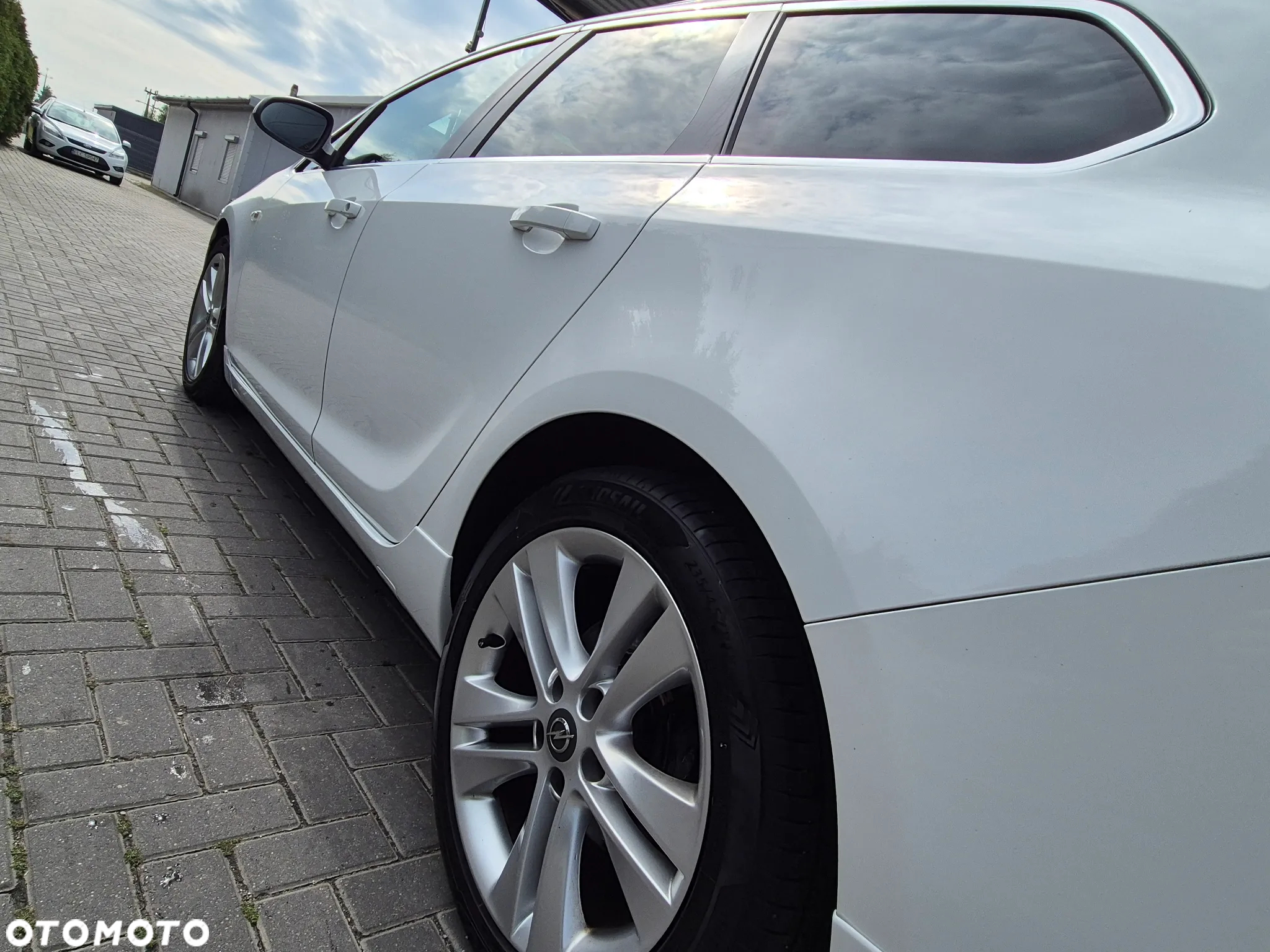 Opel Astra 1.6 Turbo Caravan Cosmo - 24