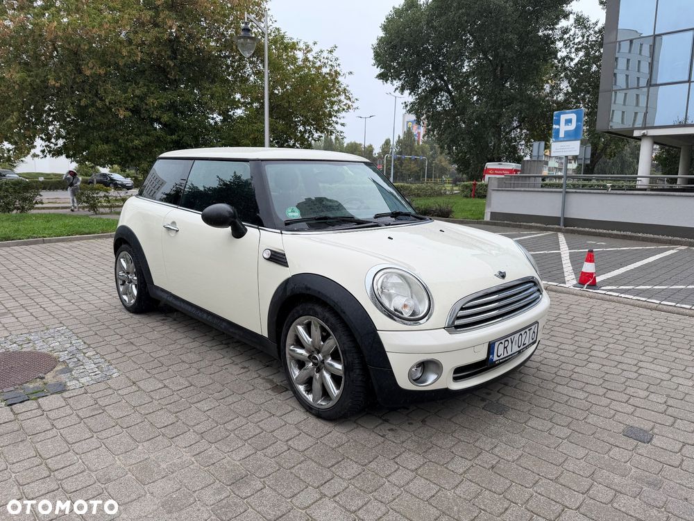 MINI Cooper Standard - 4