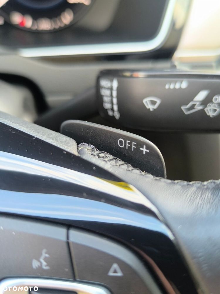 Volkswagen Passat - 17