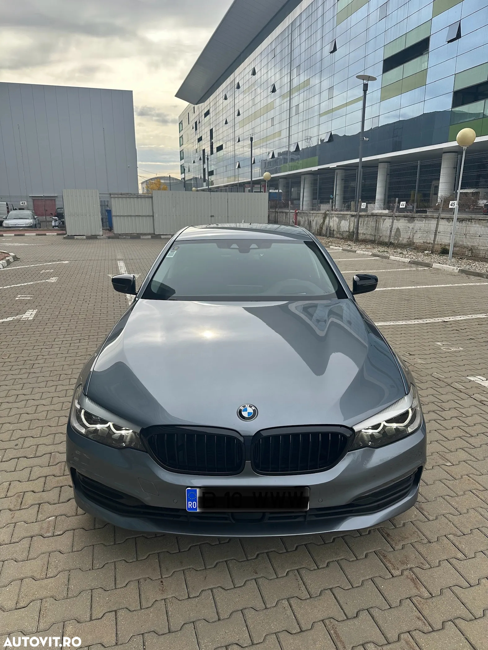 BMW Seria 5 530d Aut. Luxury Line - 2