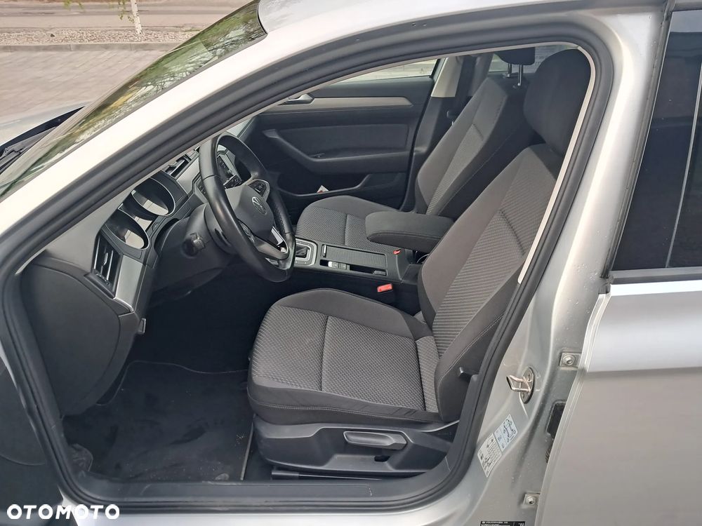 Volkswagen Passat 1.5 TSI EVO Essence DSG - 10