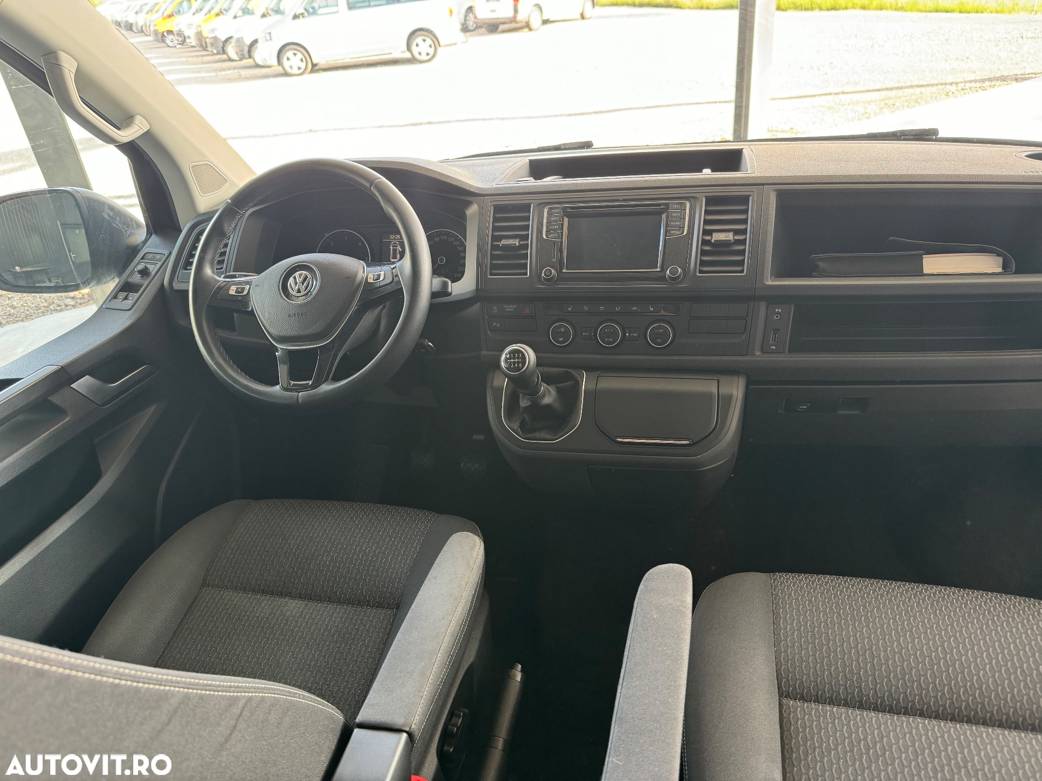 Volkswagen Multivan - 5