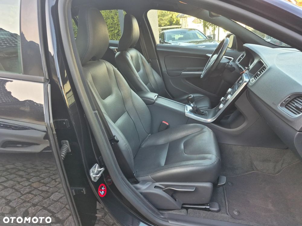 Volvo S60 D3 Momentum - 17