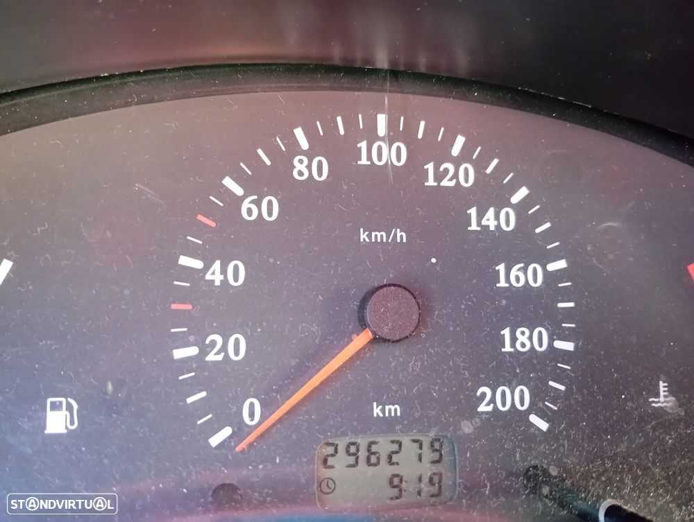 Nissan Micra 1.5 D GX - 4