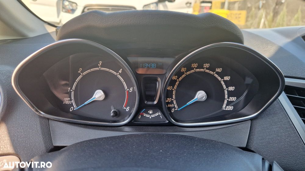 Ford Fiesta 1.5 TDCi Trend - 11
