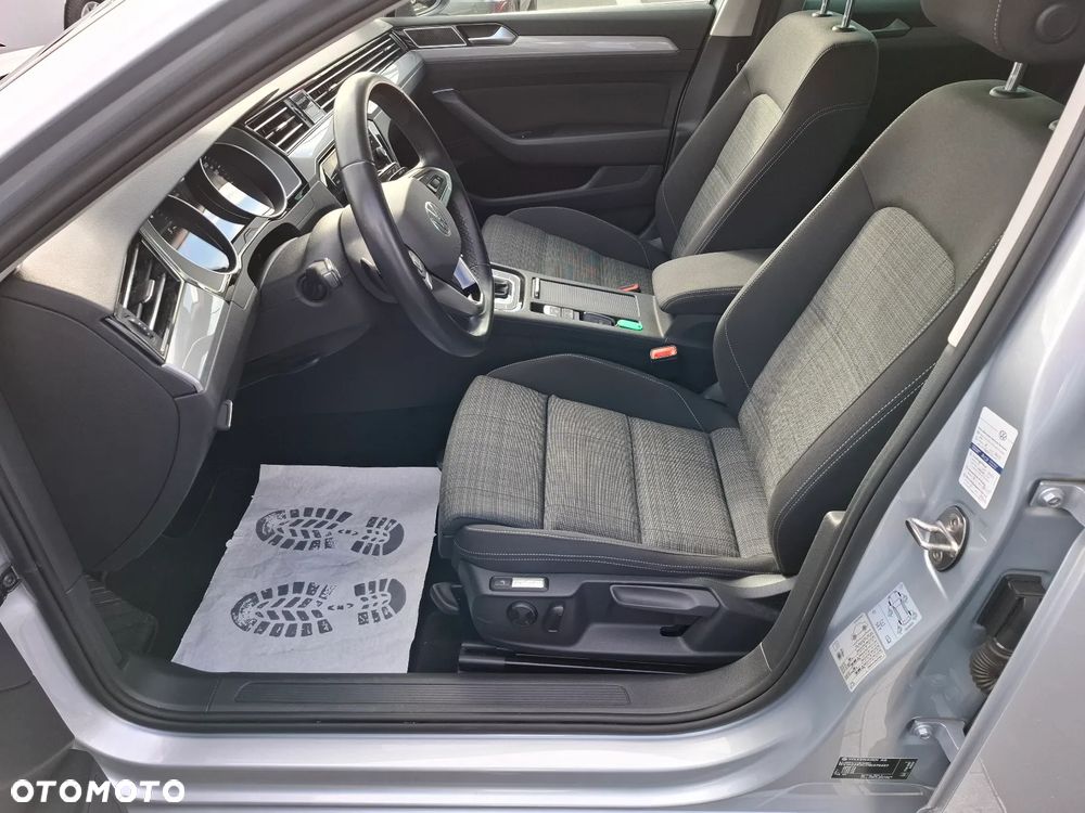Volkswagen Passat Variant 2.0 TDI SCR DSG Business - 10