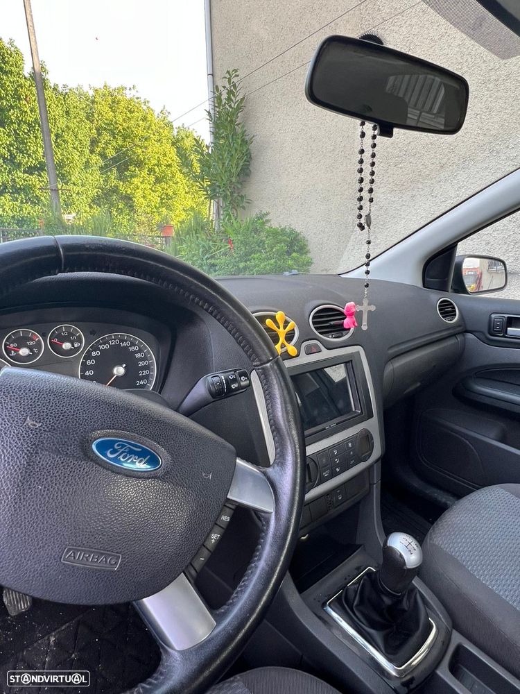 Ford Focus 1.6 TDCi Ghia - 4