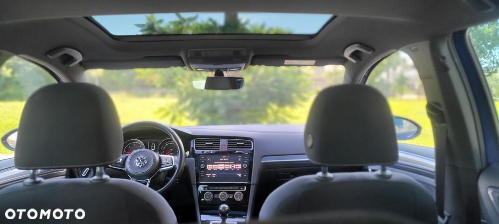 Volkswagen Golf - 25