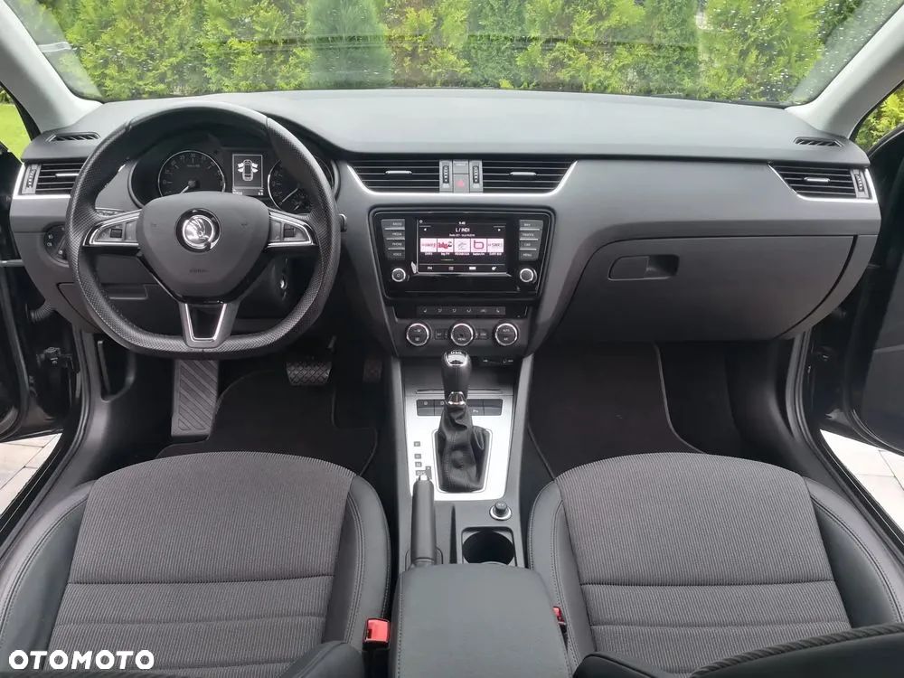 Skoda Octavia Combi 2.0 TDI DSG Ambition - 8