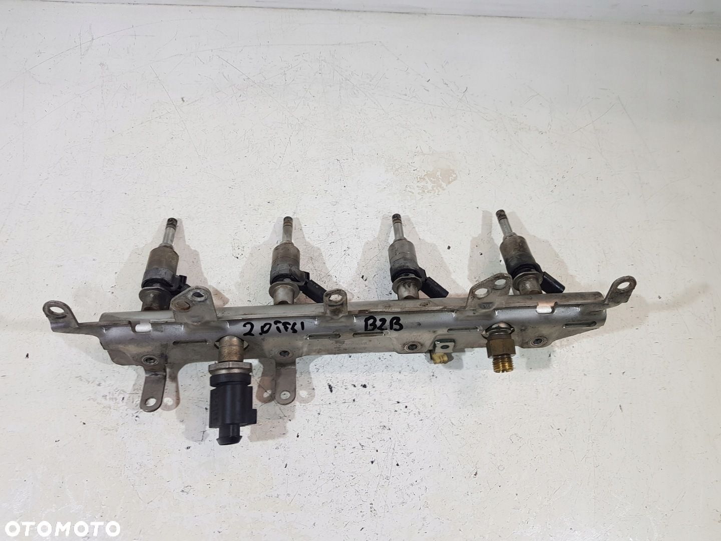 LISTWA WTRYSKOWA WTRYSKI 06J133317G VW AUDI SKODA 1.8 2.0 TFSI - 1