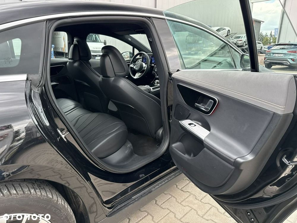 Mercedes-Benz EQE - 17