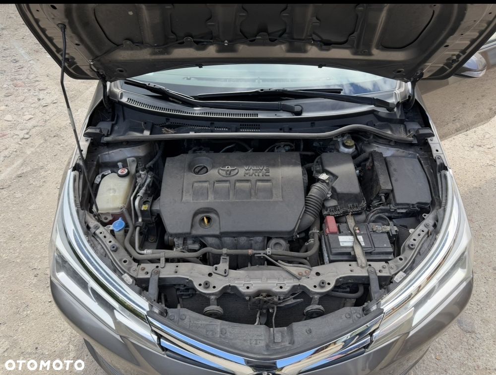 Toyota Corolla 1.6 Comfort - 17