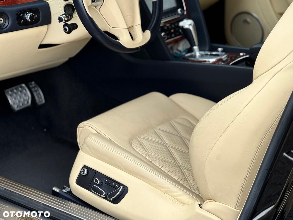 Bentley Continental GT - 13