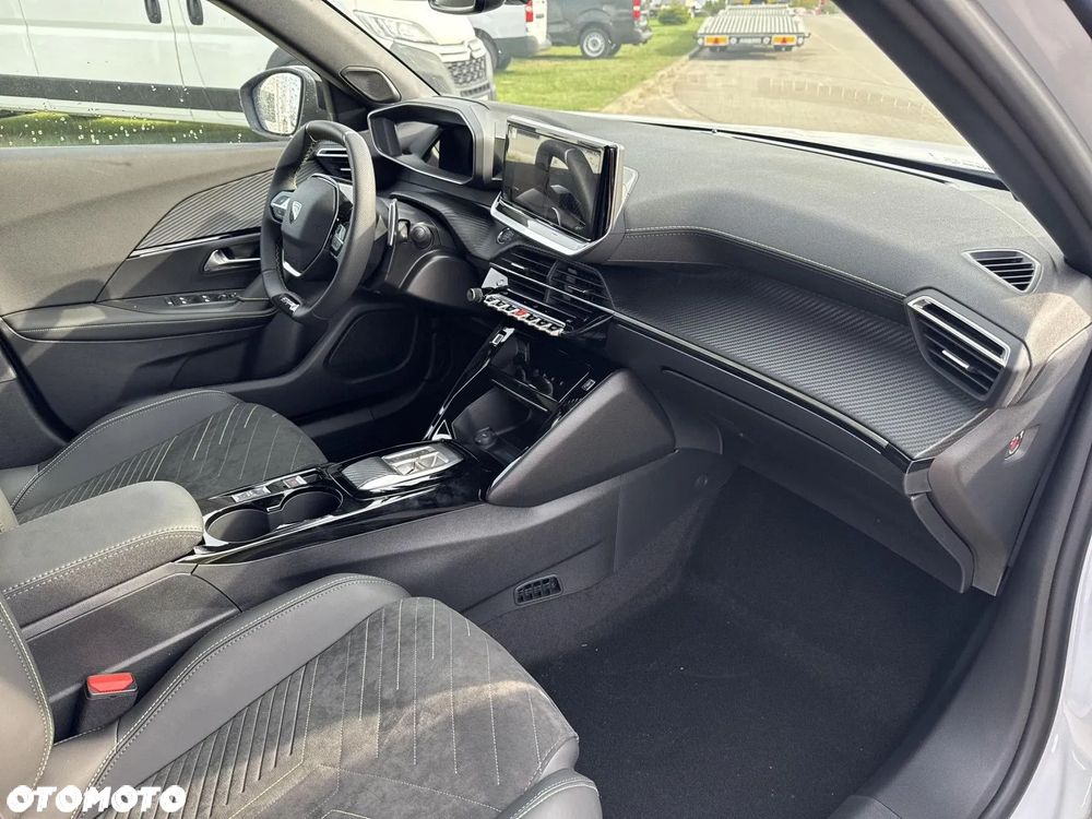 Peugeot 2008 - 18