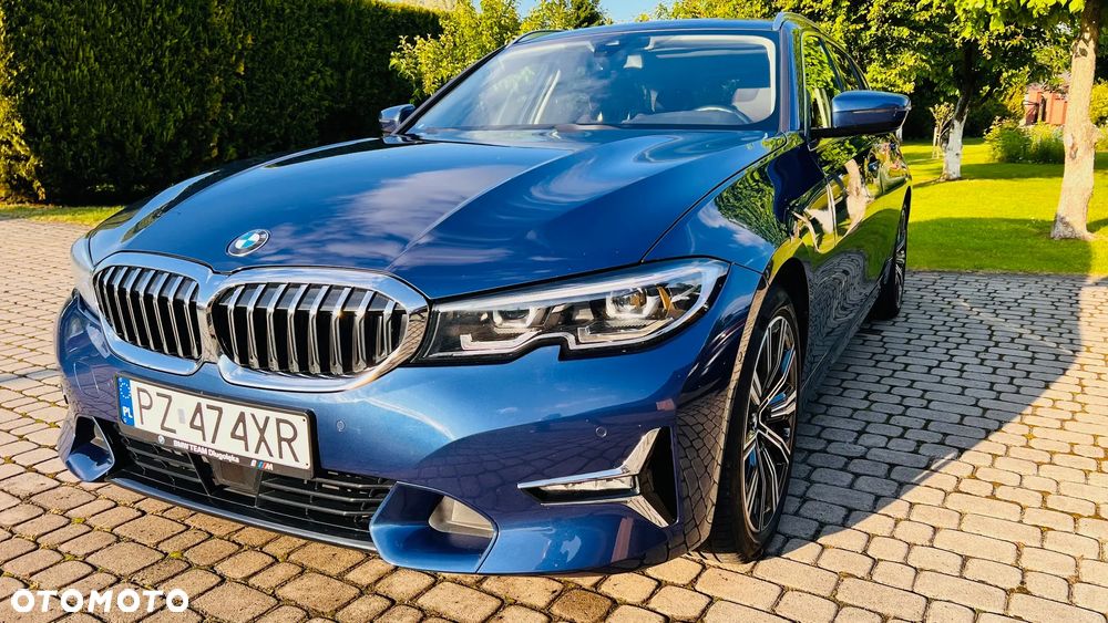 BMW Seria 3 320d xDrive Luxury Line sport - 13