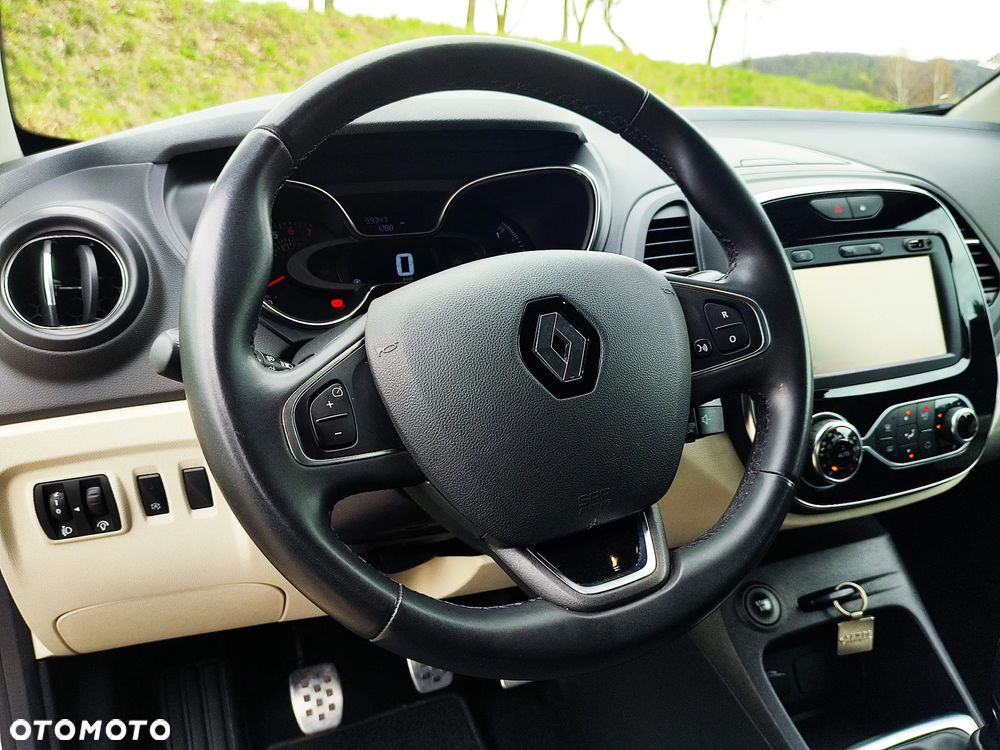 Renault Captur - 23