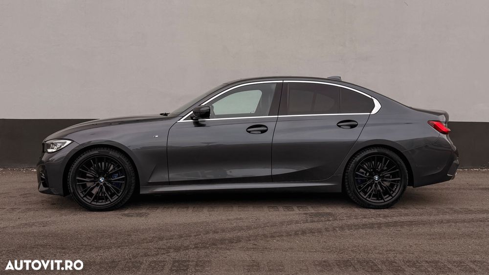 BMW Seria 3 330i AT - 2