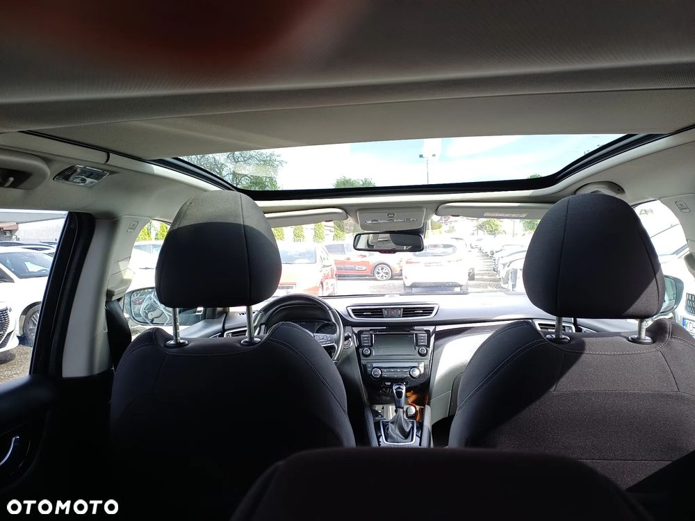 Nissan Qashqai 1.3 DIG-T N-Connecta DCT - 19